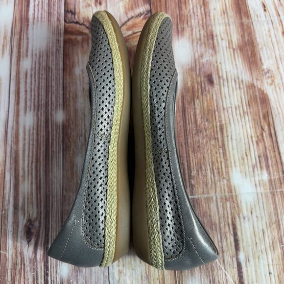 Clarks DANELLY ADIRA Size 7 Gray Leather Espadrille Loafers Ballet Flats Shoes - Picture 6 of 10